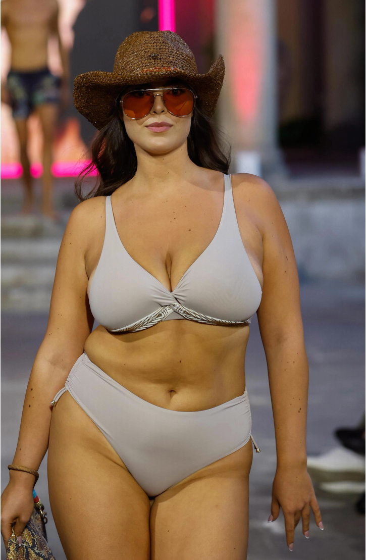 Curvy Solid Color Bikini Brassiere Tops