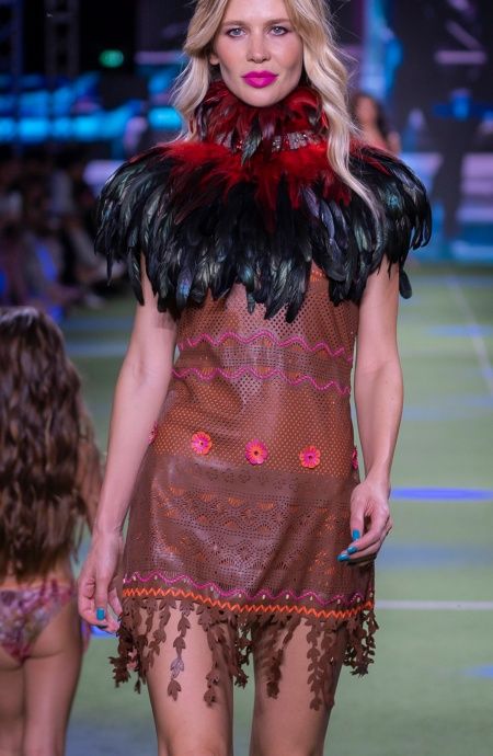 Abito Eco-Pelle Ricamo Fiori E Tagli Laser Pin-Up Stars - 1