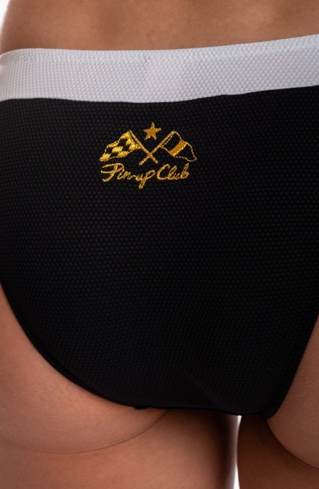 Pin-Up Club Triangle Bikini Pin-Up Stars - 9 Pin-Up Club Triangle Bikini Pin-Up Stars - 9