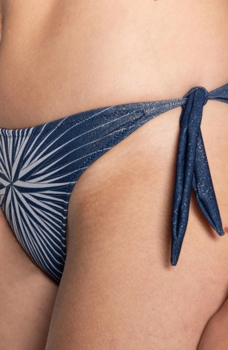 Wind Rose Triangle Bikini Pin-Up Stars - 4