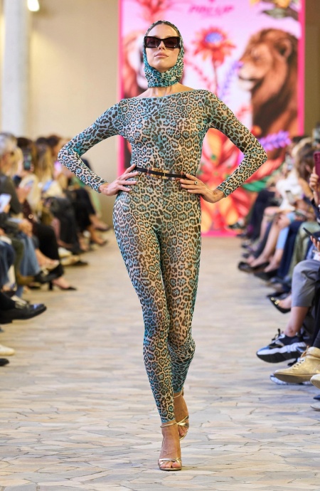 WILD ANIMAL LONG SLEEVE TULLE JUMPSUIT Pin-Up Stars - 11 WILD ANIMAL LONG SLEEVE TULLE JUMPSUIT Pin-Up Stars - 11