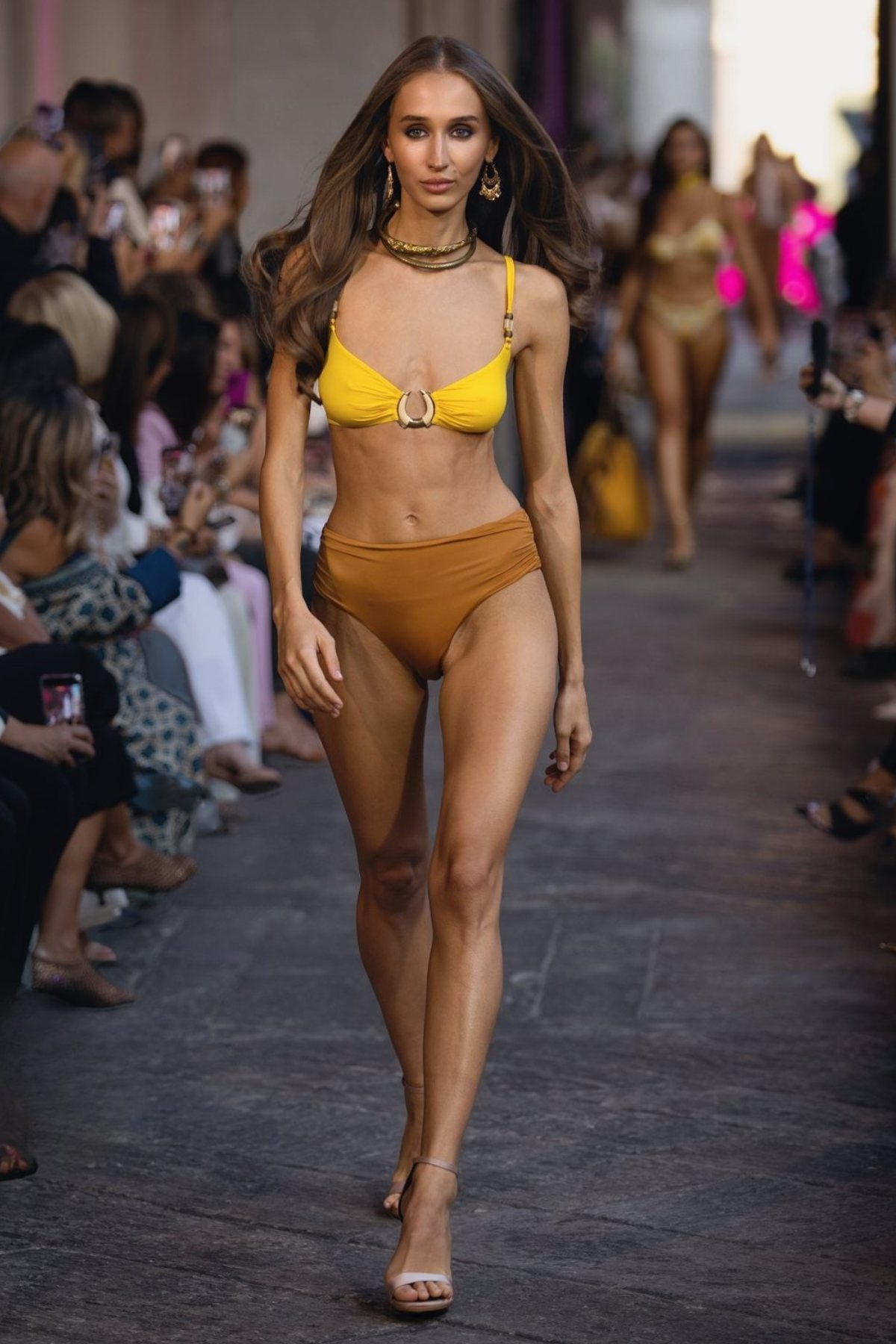 Pin-Up Stars Spring Summer 2027 runway look 61